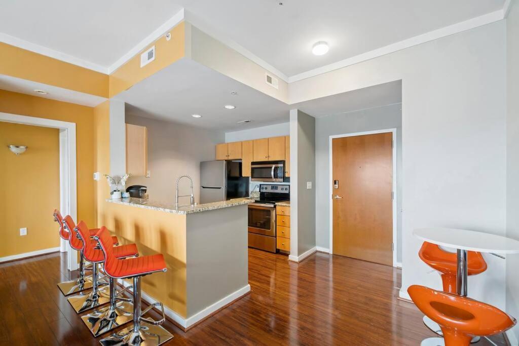 Cozy Condo @ Charlotte Nc! W/Pool- Walk To Uptown Екстериор снимка