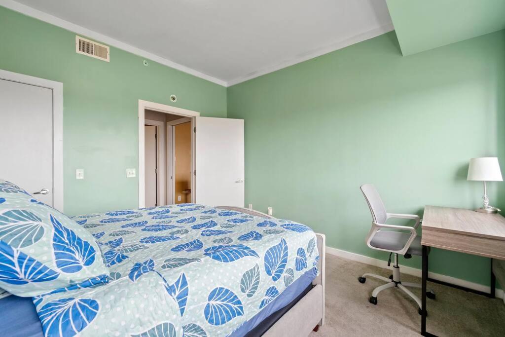 Cozy Condo @ Charlotte Nc! W/Pool- Walk To Uptown Екстериор снимка