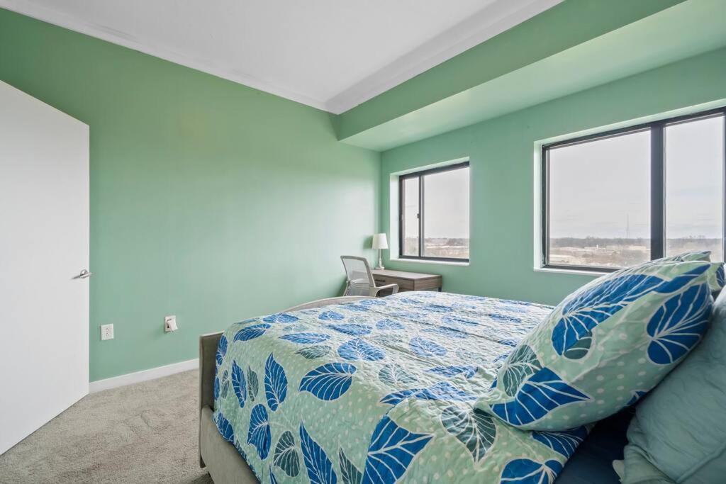 Cozy Condo @ Charlotte Nc! W/Pool- Walk To Uptown Екстериор снимка