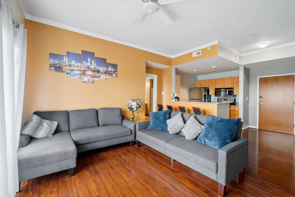 Cozy Condo @ Charlotte Nc! W/Pool- Walk To Uptown Екстериор снимка