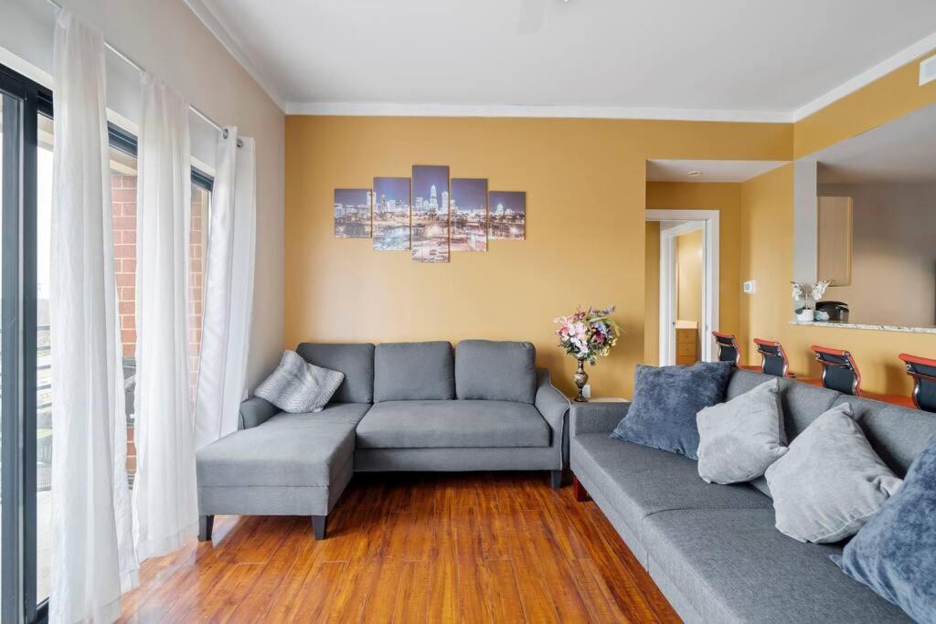 Cozy Condo @ Charlotte Nc! W/Pool- Walk To Uptown Екстериор снимка