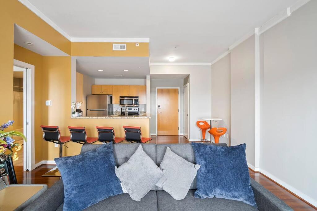 Cozy Condo @ Charlotte Nc! W/Pool- Walk To Uptown Екстериор снимка