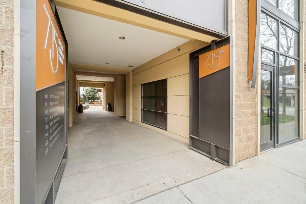 Cozy Condo @ Charlotte Nc! W/Pool- Walk To Uptown Екстериор снимка