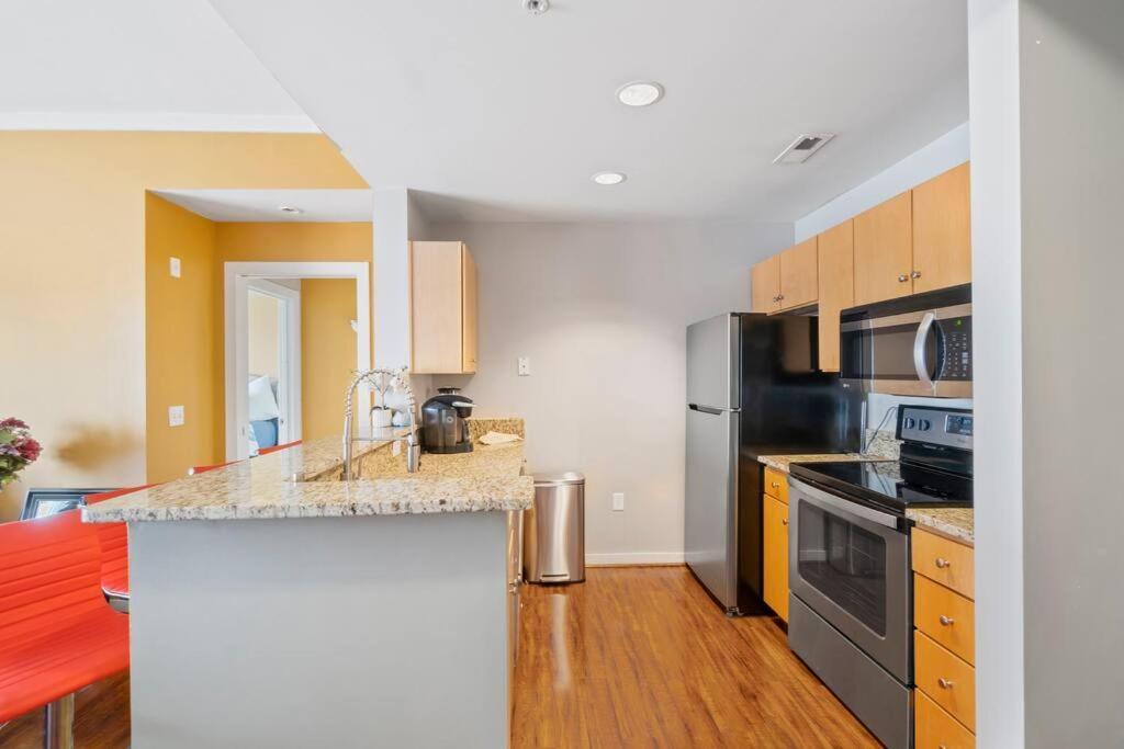 Cozy Condo @ Charlotte Nc! W/Pool- Walk To Uptown Екстериор снимка