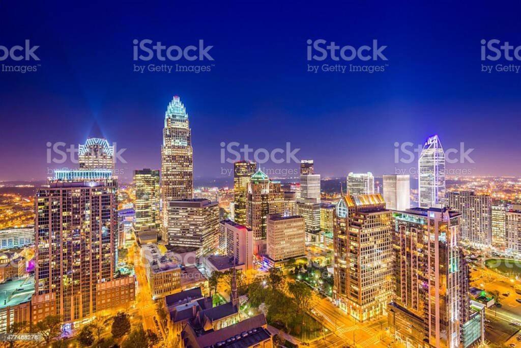 Cozy Condo @ Charlotte Nc! W/Pool- Walk To Uptown Екстериор снимка