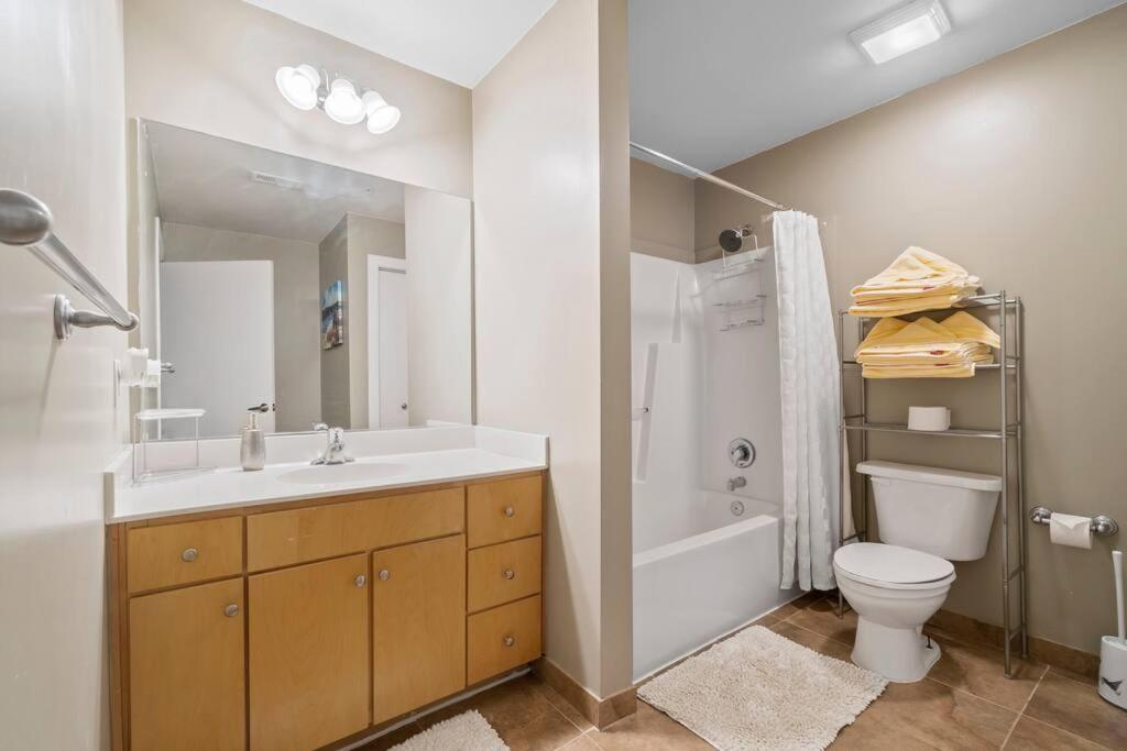 Cozy Condo @ Charlotte Nc! W/Pool- Walk To Uptown Екстериор снимка